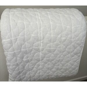 Restoration Hardware Baby & Child  Full/Queen Quilt 100% Cotton Snow White